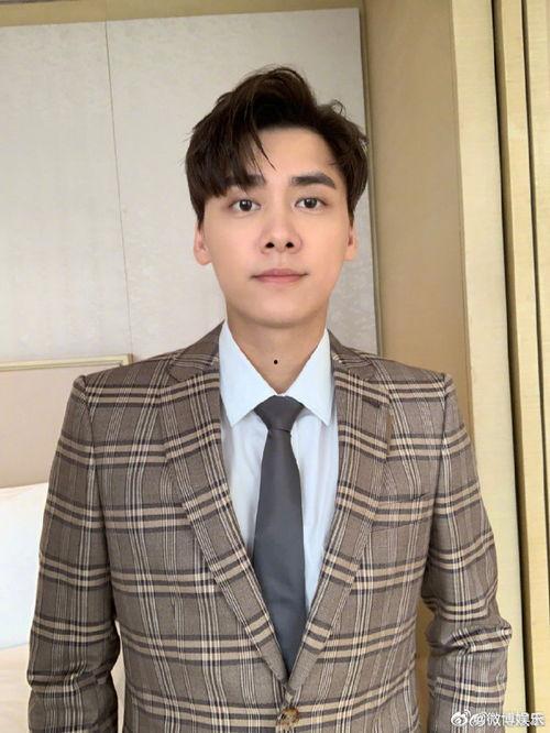 李易峰爆料人最新消息,揭秘娱乐圈惊人内幕！